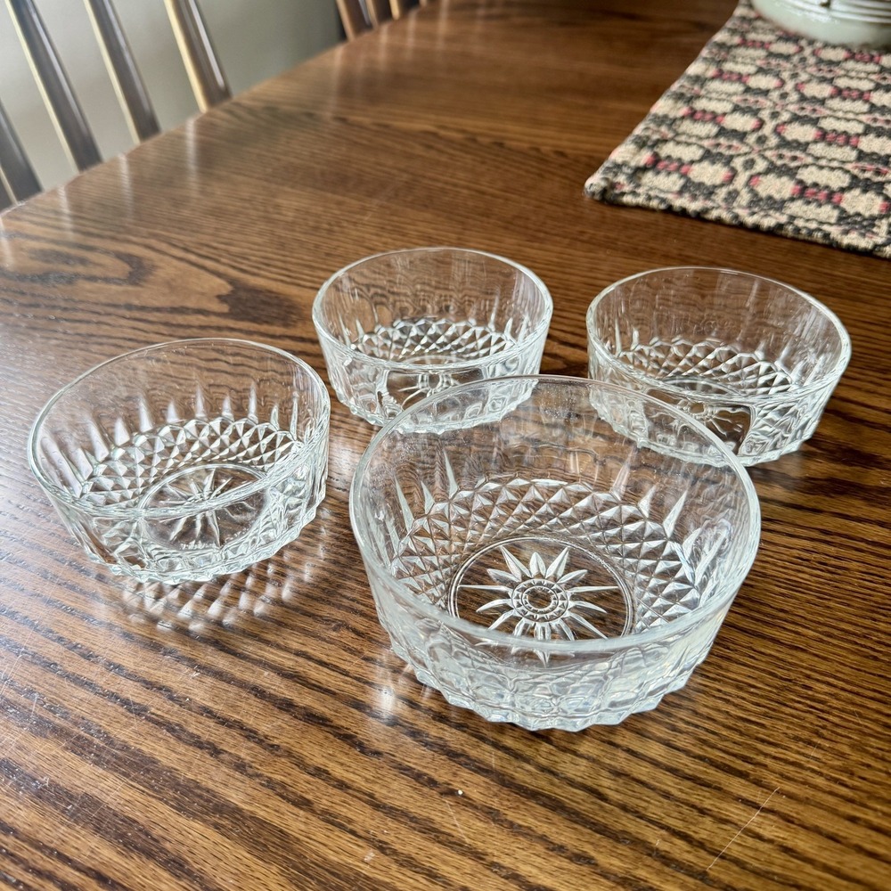 Vintage Arcoroc France Diamant Starburst 5" and 3" Glass Bowls Set of 4